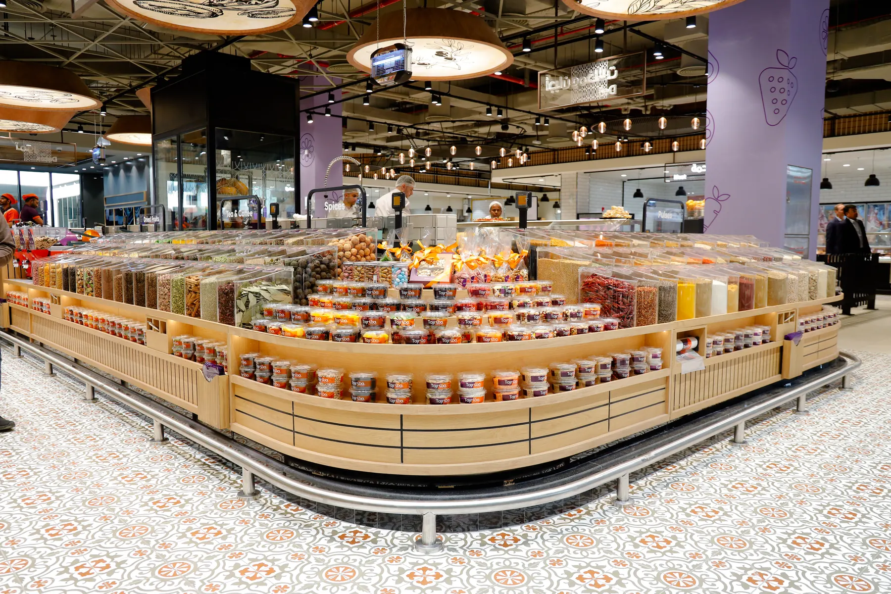 Tajriba and Tayn retail experiences
